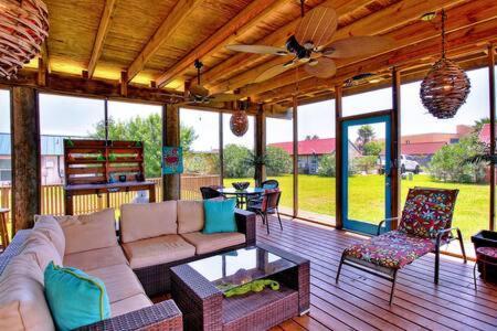 Spanish Village Cottage W Private Cabana Port Aransas Dış mekan fotoğraf