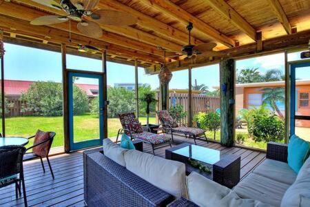 Spanish Village Cottage W Private Cabana Port Aransas Dış mekan fotoğraf